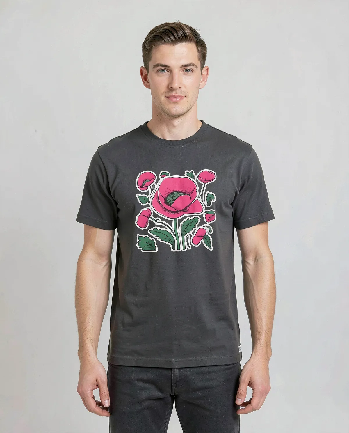 T-shirt nera con logo personalizzato 0