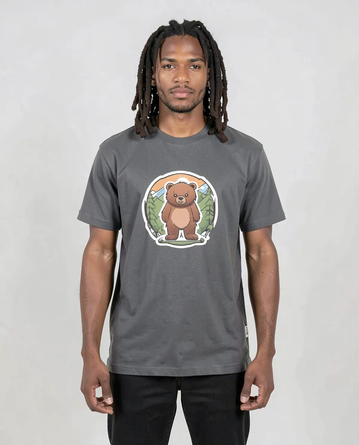 T‑shirt nera con logo personalizzato 0