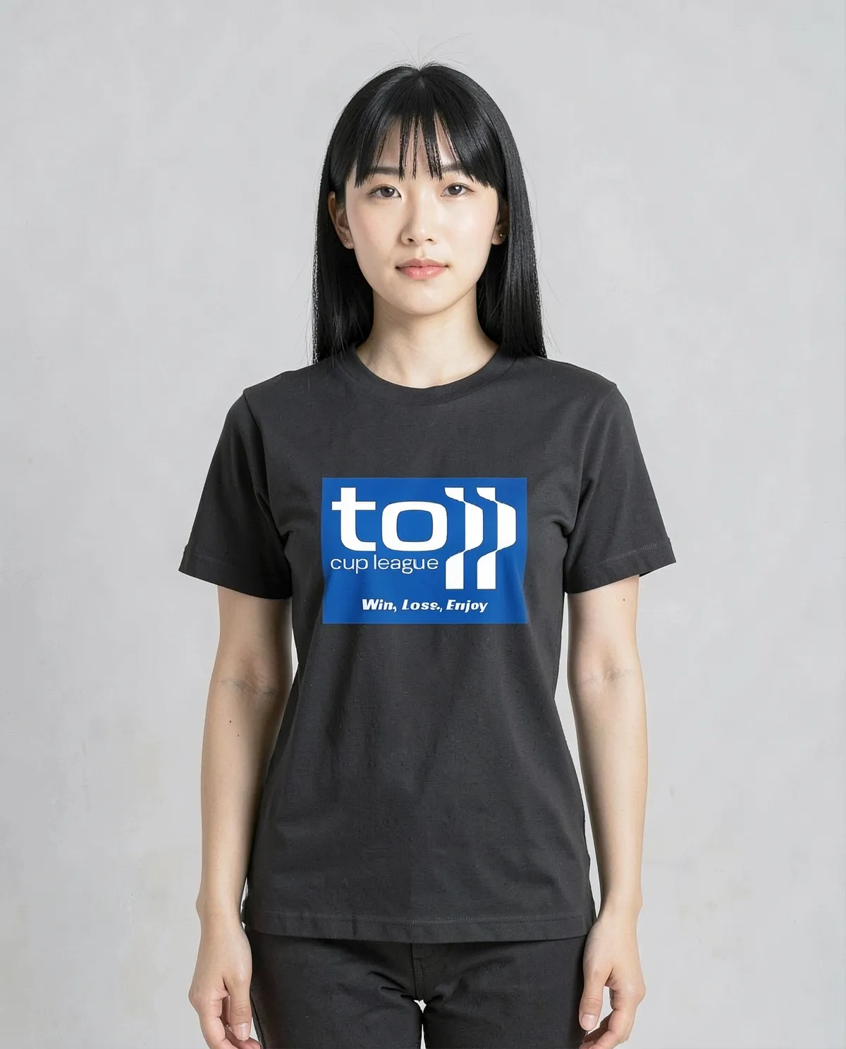 T-shirt nera – Taglio moderno e elegante 0
