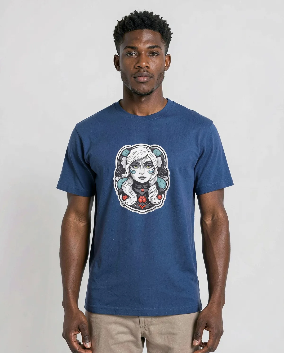 T‑shirt blu con grafica audace