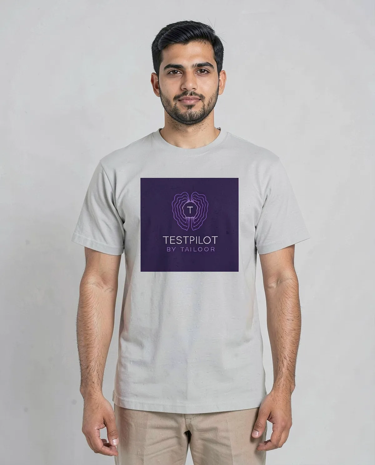 T‑shirt bianca – Design pulito e nitido 0