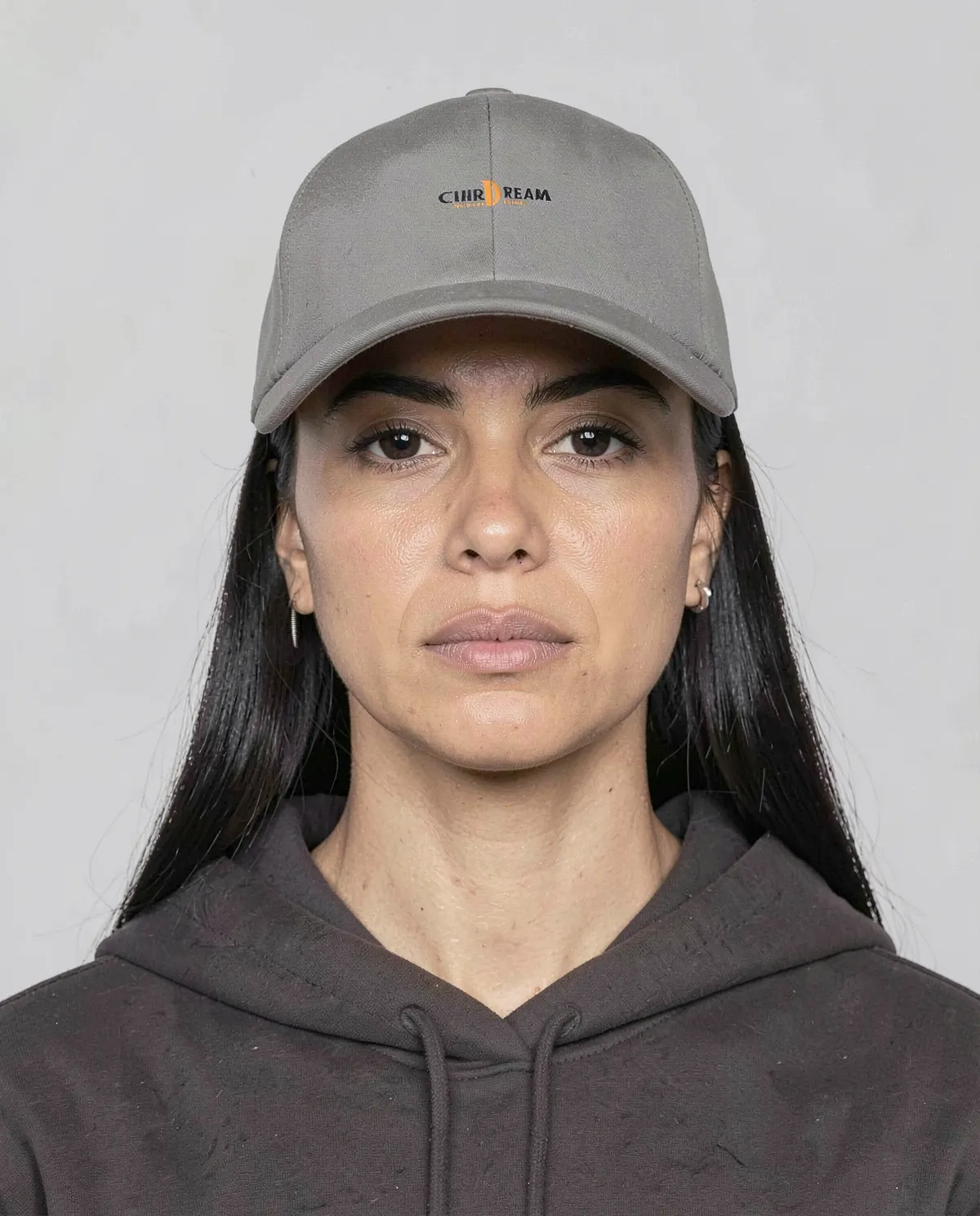 Cappellino in cotone classico grigio con chiusura a velcro 59