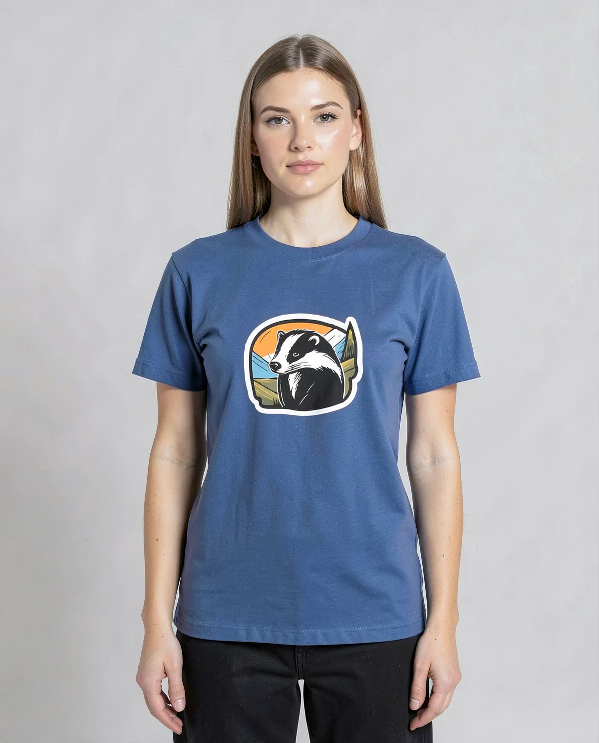 T-Shirt blu con grafica audace 0