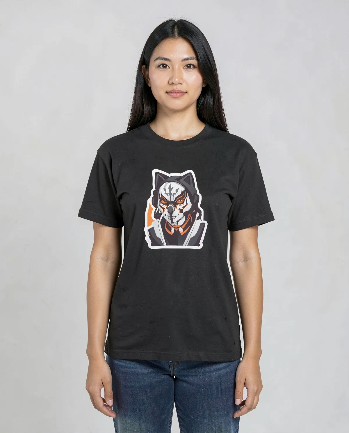 T-shirt noir avec design graphique audacieux