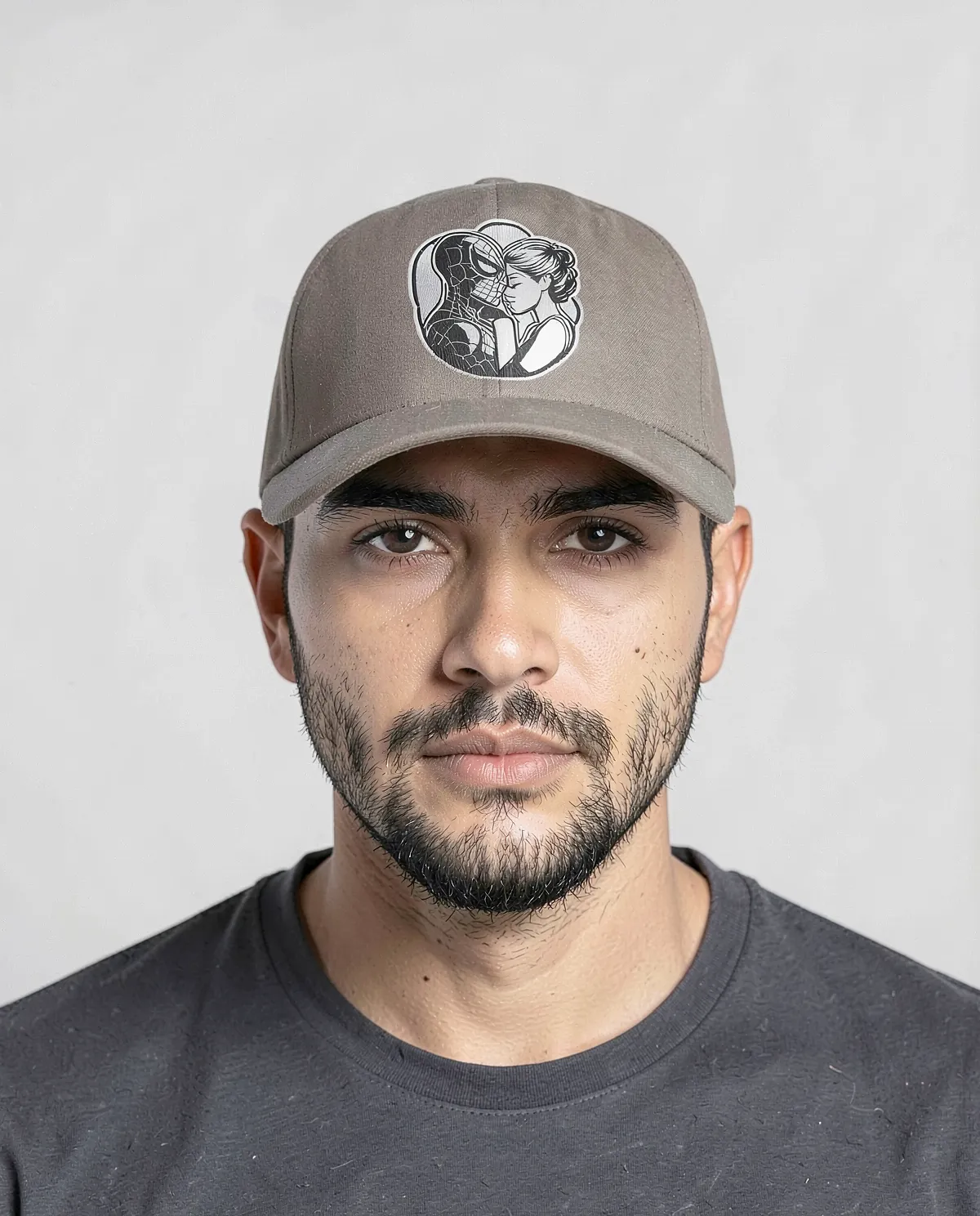 Cappellino in cotone kaki con chiusura a velcro regolabile 0